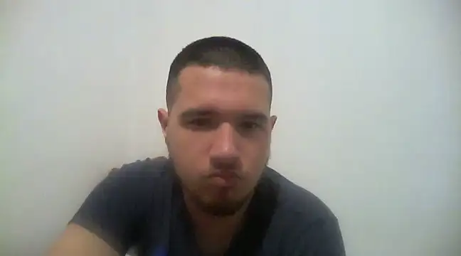 Snapshot of Drag_Queen chatting on February 3, 2025, 6:28 pm Drag Queen online show from February 3, 2025, 6:28 pm