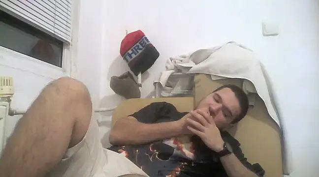 Snapshot of Drag_Queen chatting on February 16, 2025, 7:05 pm Drag Queen online show from February 16, 2025, 7:05 pm