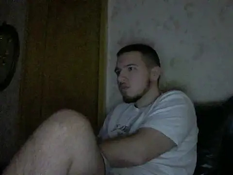 Snapshot of Drag_Queen chatting on February 9, 2025, 3:34 pm Drag Queen online show from February 9, 2025, 3:34 pm