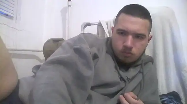 Snapshot of Drag_Queen chatting on February 24, 2025, 4:15 pm Drag Queen online show from February 24, 2025, 4:15 pm