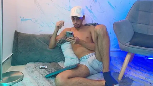 Snapshot of Sam_culhane chatting on December 3, 2025, 6:25 am Sam culhane online show from December 3, 2025, 6:25 am