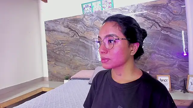 Estefy gomez09 online show from July 9, 2026, 1:10 pm