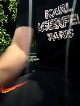 arevalo1124 online show from November 20, 2025, 5:19 am