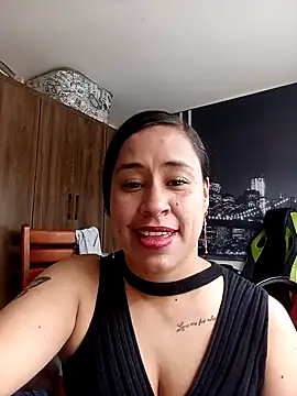 kamila lovee online show from December 4, 2025, 7:35 pm