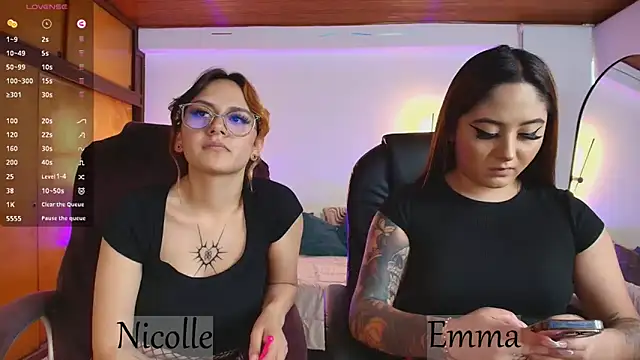 Snapshot of _Emma11 chatting on March 17, 2025, 10:40 pm Emma11 online show from March 17, 2025, 10:40 pm