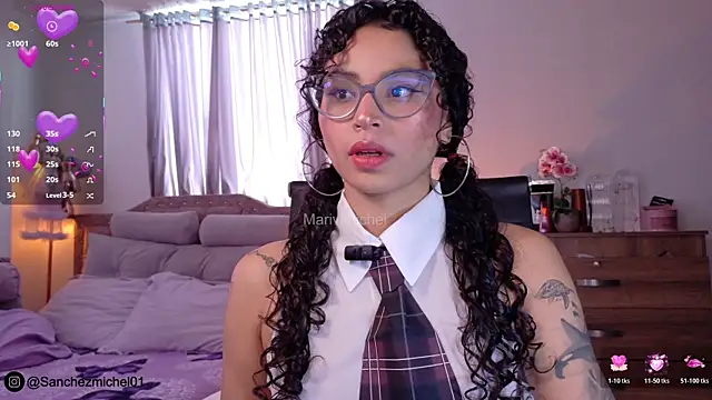 Marivimichel1 online show from October 18, 2025, 7:05 pm