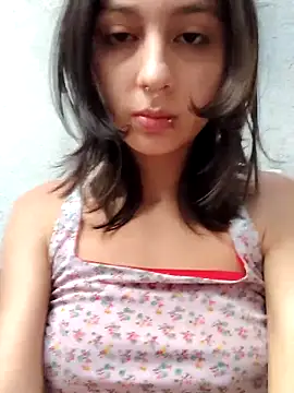 Snapshot of Maiden-Hot chatting on December 3, 2025, 6:51 pm Maiden-Hot online show from December 3, 2025, 6:51 pm