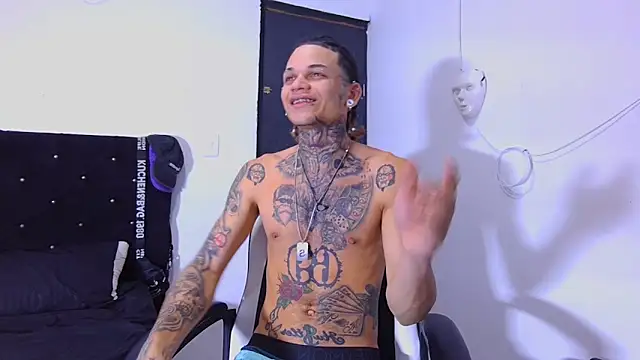 Snapshot of hot_man05 chatting on December 4, 2025, 8:52 pm hot man05 online show from December 4, 2025, 8:52 pm