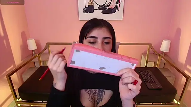 Adri Gomez  online show from September 12, 2025, 4:12 am