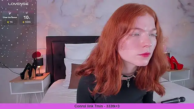 SophieOuld online show from February 26, 2025, 9:22 am