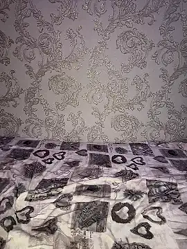 Arielle Swan online show from February 27, 2025, 3:26 pm