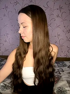 Arielle Swan online show from November 17, 2025, 10:19 am