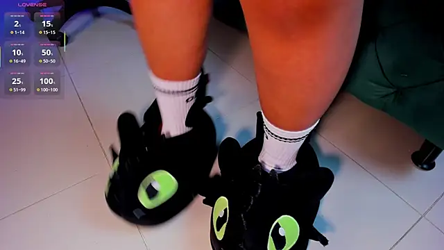 Snapshot of aleya_bliss chatting on December 5, 2025, 4:11 am aleya bliss online show from December 5, 2025, 4:11 am