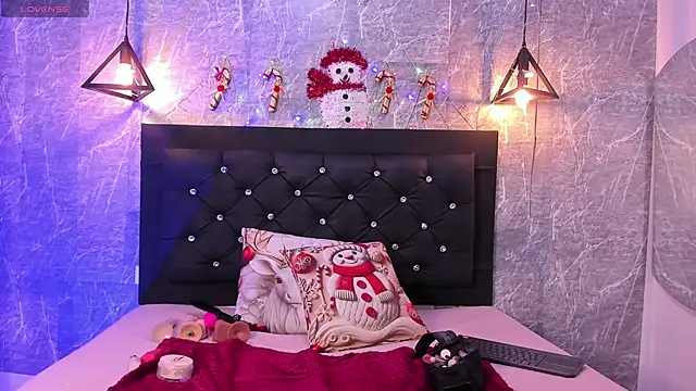 Snapshot of emberhodson chatting on November 30, 2025, 12:17 pm emberhodson online show from November 30, 2025, 12:17 pm