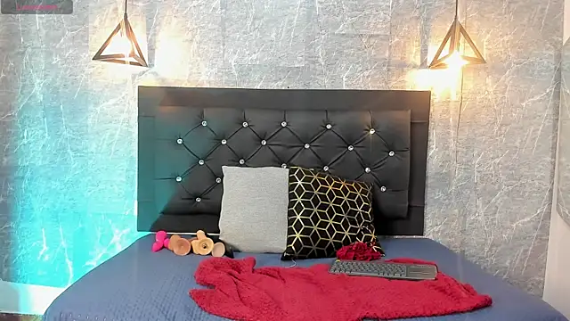 Snapshot of emberhodson chatting on November 16, 2025, 11:26 am emberhodson online show from November 16, 2025, 11:26 am