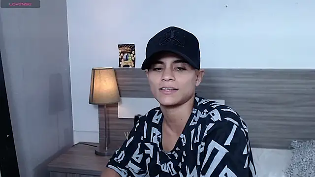 Snapshot of Liiamthompson chatting on November 29, 2025, 9:53 am Liiamthompson online show from November 29, 2025, 9:53 am