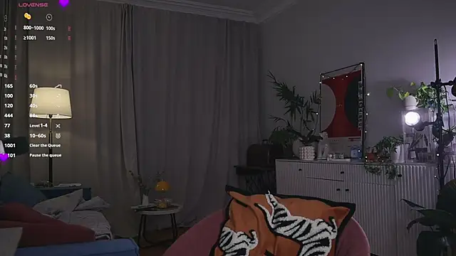 WhiteAnni online show from December 17, 2025, 4:28 am