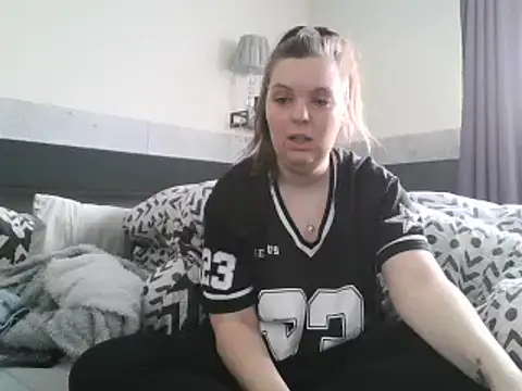 Snapshot of Demi_WelshX chatting on March 13, 2025, 10:57 am Demi WelshX online show from March 13, 2025, 10:57 am