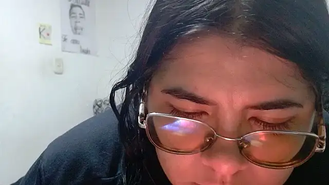 Snapshot of viccky_vick chatting on June 9, 2026, 9:49 pm viccky vick online show from June 9, 2026, 9:49 pm
