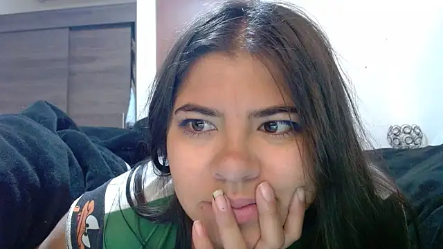 Snapshot of viccky_vick chatting on December 14, 2025, 11:49 am viccky vick online show from December 14, 2025, 11:49 am