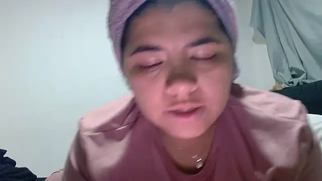 Snapshot of viccky_vick chatting on April 21, 2026, 2:03 am viccky vick online show from April 21, 2026, 2:03 am