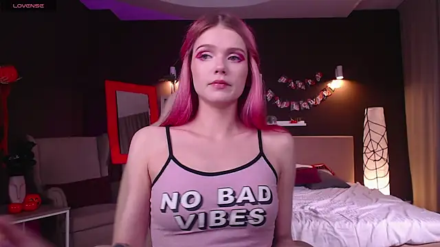 Snapshot of Gretchen_Mol chatting on October 29, 2025, 1:04 am Gretchen Mol online show from October 29, 2025, 1:04 am