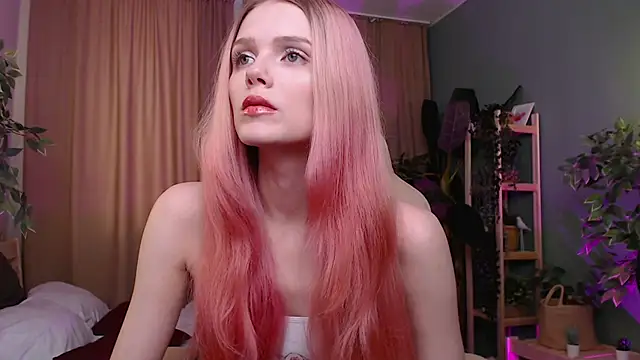 Snapshot of Gretchen_Mol chatting on November 14, 2025, 7:34 am Gretchen Mol online show from November 14, 2025, 7:34 am