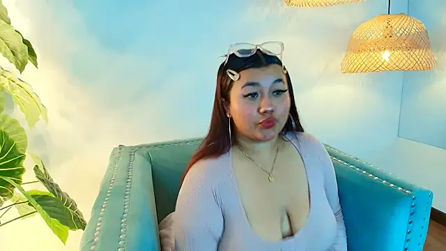 Charlotte Baker19 online show from February 26, 2025, 8:04 pm