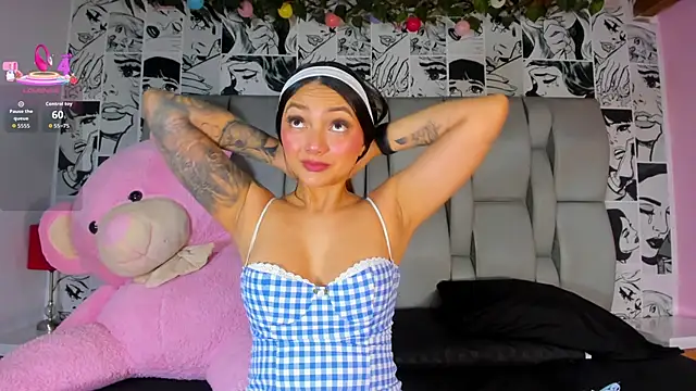 Snapshot of LucyRosse chatting on December 14, 2025, 11:16 am LucyRosse online show from December 14, 2025, 11:16 am