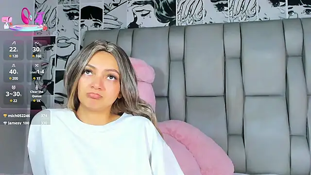 Snapshot of LucyRosse chatting on March 9, 2025, 5:39 pm LucyRosse online show from March 9, 2025, 5:39 pm