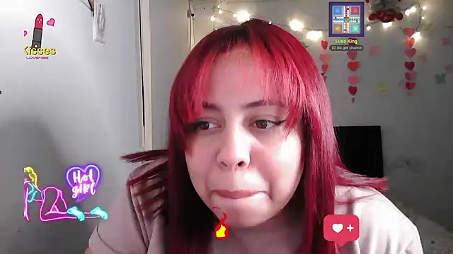 Snapshot of alexandraluv chatting on March 4, 2026, 1:57 am alexandraluv online show from March 4, 2026, 1:57 am