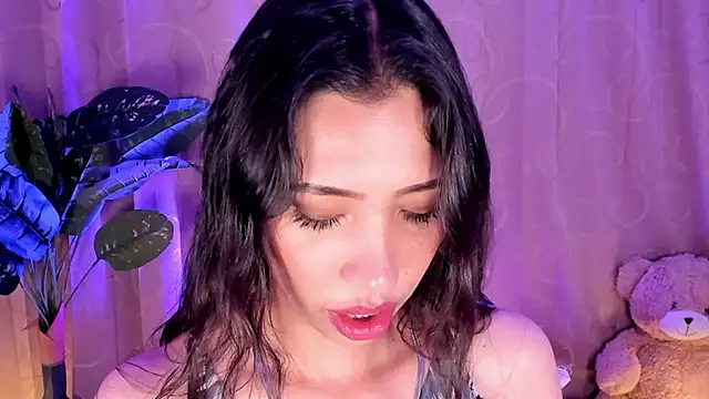 Miss veronicaa2 online show from May 26, 2026, 1:31 pm