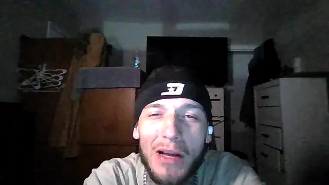 cruz815 online show from April 10, 2026, 7:26 am