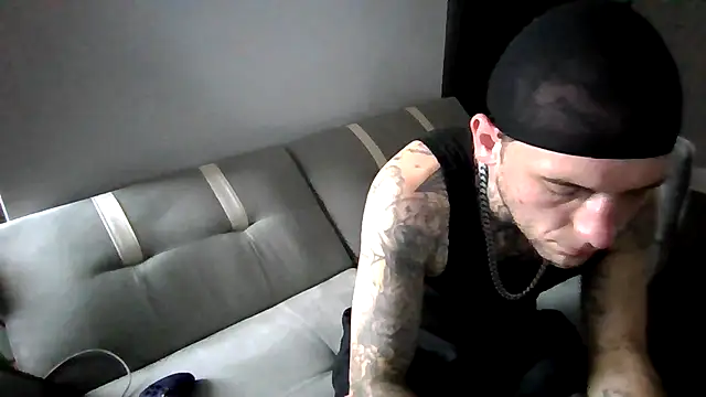 Snapshot of cruz815 chatting on November 25, 2025, 6:41 pm cruz815 online show from November 25, 2025, 6:41 pm