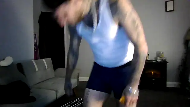 cruz815 online show from December 18, 2025, 12:27 am