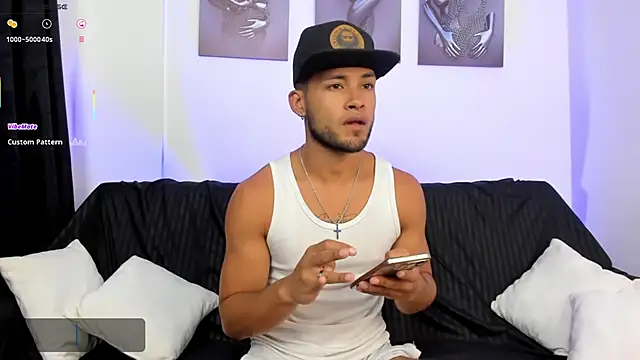 Snapshot of Max_Conor1 chatting on November 5, 2025, 10:13 pm Max Conor1 online show from November 5, 2025, 10:13 pm