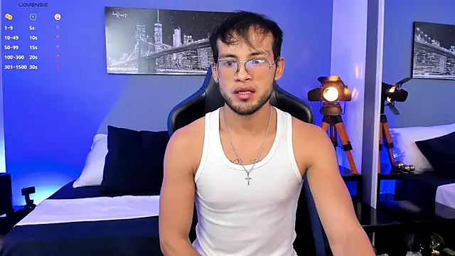 Snapshot of Max_Conor1 chatting on May 11, 2026, 11:11 am Max Conor1 online show from May 11, 2026, 11:11 am