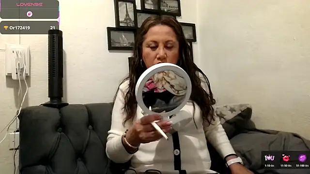 MirandaLatinaLovely online show from March 3, 2026, 5:53 pm