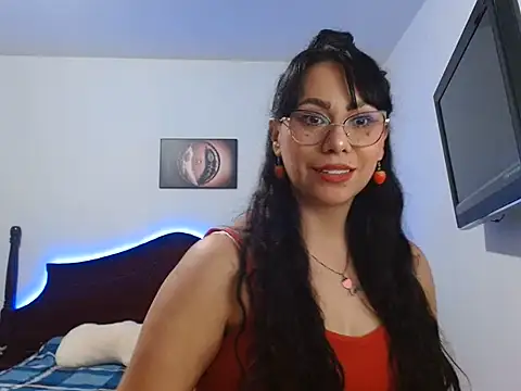 AloLovely  online show from May 14, 2026, 2:52 am