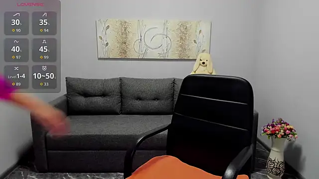 Mira Whites online show from October 13, 2025, 11:45 am