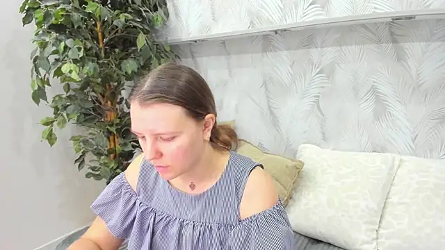 Jenny Jimmy online show from June 16, 2026, 9:20 am