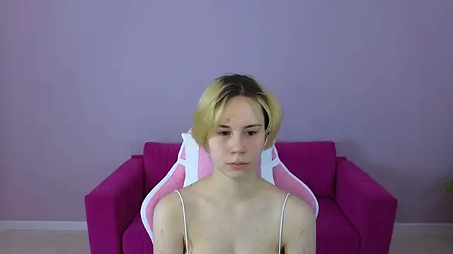 Snapshot of BettyCarter07 chatting on February 13, 2025, 9:30 am BettyCarter07 online show from February 13, 2025, 9:30 am