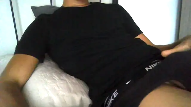 Snapshot of tommyboyteen chatting on October 21, 2025, 8:36 am tommyboyteen online show from October 21, 2025, 8:36 am