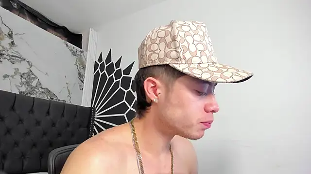 marcuscollins1  online show from March 25, 2026, 12:37 pm