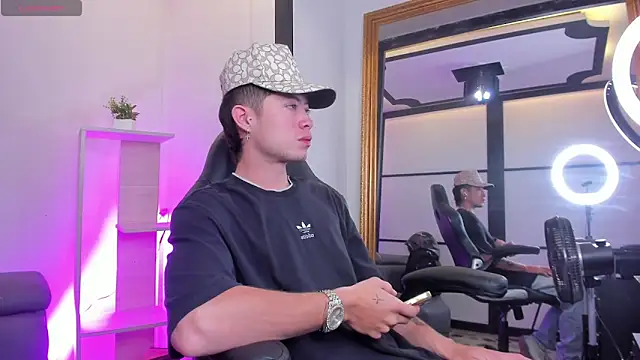 marcuscollins1  online show from November 11, 2025, 1:06 pm