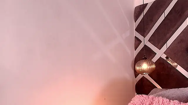 Snapshot of sara_lopee1 chatting on November 1, 2025, 11:59 am sara lopee1 online show from November 1, 2025, 11:59 am