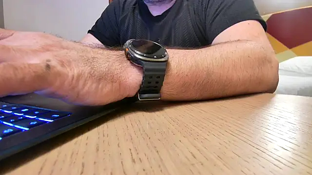 fuocovivo4 online show from March 12, 2025, 5:38 pm