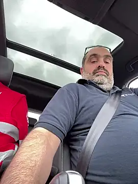 fuocovivo4 online show from March 14, 2025, 3:36 pm