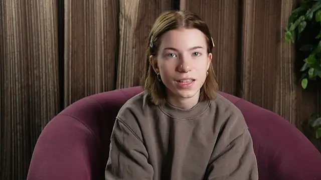 Snapshot of FeliceDendy chatting on February 4, 2025, 4:26 am FeliceDendy online show from February 4, 2025, 4:26 am