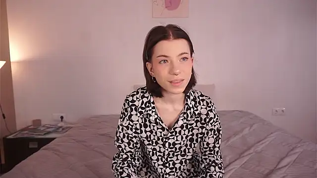 Snapshot of FeliceDendy chatting on February 15, 2025, 5:30 am FeliceDendy online show from February 15, 2025, 5:30 am